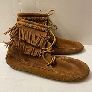 Minnetonka Womens 9 Moccasin Ankle Boots Suede Leather Fringe Silver Studs Brown